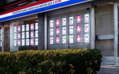 A vitrine iluminada ideal para a sua agência imobiliária