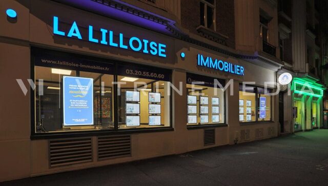 Painel de LED em Acrílico – Modelo VM TWO – Imobiliária La Lilloise