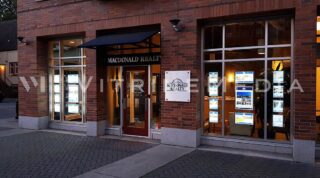 Painel Luminoso LED – Modelo VM TWO – Imobiliária MACDONALD REALTY