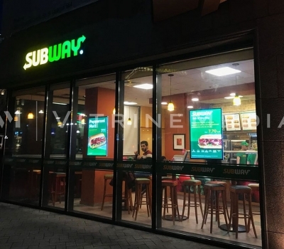 Painel slim suspenso com alta luminosidade – Modelo VM TWO – Subway